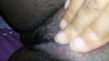 Recibe mi leche mientras se masturba