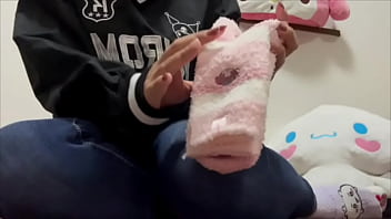 やっと家でオナニーできてスッキリする女子◯生。 とても気持ちよかったです。