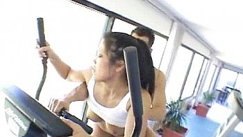 Asian hottie fucked in the fitness center