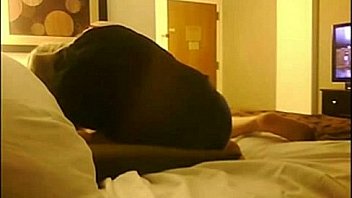 Big bouncing ass mature hottie naked solo