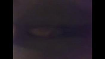 Virgen se masturba para el novio