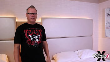 Lucky delivery guy tommy utah fucks maxine x oriental holes