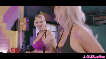 Shemale Fucks Hot Mature Milf While Working Out thumbnail