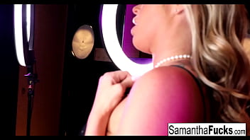 Blonde babe plays with herself