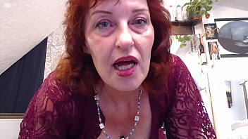 218 pretty mature dawnskye is horny and breaking in brand new wand vibrator