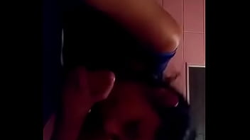 Le encanta mamar pene