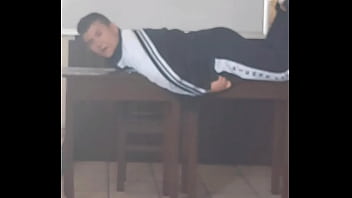 Gordo Puto Pide Verga A Gritos Muy Fuerte Pero No Le Dan Por Donde Quiere thumbnail