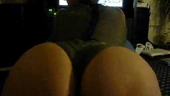 Look at that booty twerking