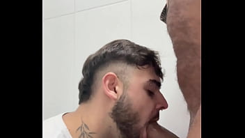 Chupei Meu Personal No Banheiro thumbnail