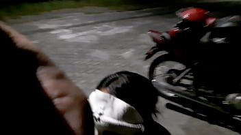 Profissional do sexo anal na rua por 30 reias