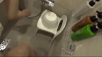 【モデル18歳】某出版社専属モデル。グラビアコンテスト準グランプリの今一部で話題の某色白美女とのプライベートハメ撮り映像2