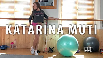 College go bananas fucking in the gym like crazy