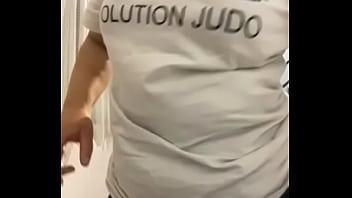 Bonsoir mes coquins après quelques moi d’absence je reviens motivé à