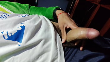 Big cock of young man ends up cumming in spurts