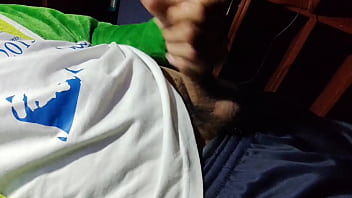 Big cock of young man ends up cumming in spurts