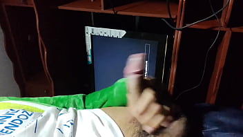 Big cock of young man ends up cumming in spurts