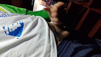 Big cock of young man ends up cumming in spurts