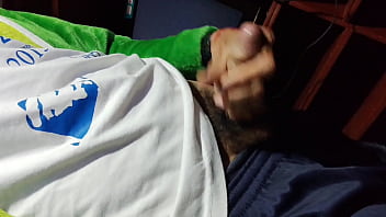 Big cock of young man ends up cumming in spurts