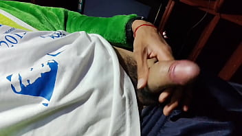 Big cock of young man ends up cumming in spurts