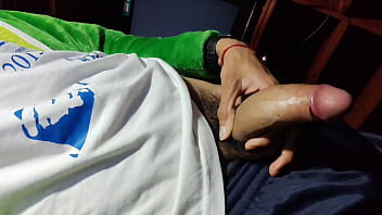 Big cock of young man ends up cumming in spurts