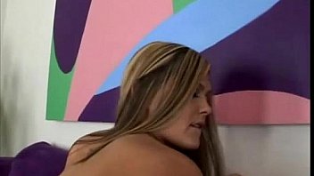 Vanessa Shows Her Ass thumbnail