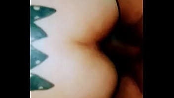 Coloquei ela de quatro e soquei a rola nessa vagabunda