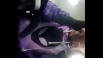 Metendo camisinha no nariz memo