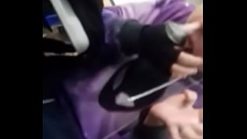 Metendo camisinha no nariz memo