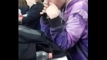 Metendo camisinha no nariz memo