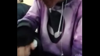 Metendo camisinha no nariz memo