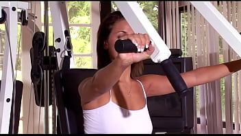 Mia bangg is 18 and horny