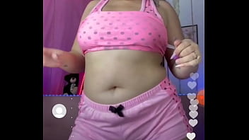 Gordibuena enseña pezones