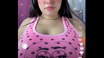 Gordibuena enseña pezones