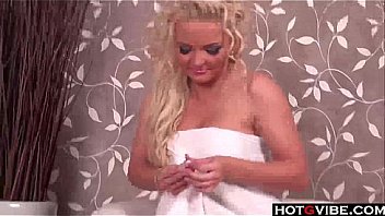 Super hot blonde gives herself a good fingering