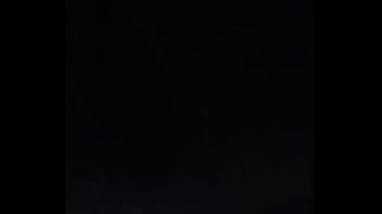 Comiéndose todo encima