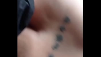 Comiéndose todo encima