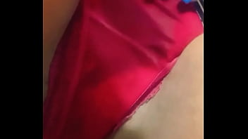 ¿quieres ver lo mojada que estoy