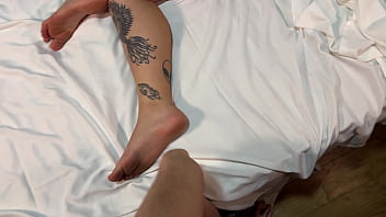 Me Acuesto Al Lado De Mi Madrastra Está Buenisima Creampie thumbnail