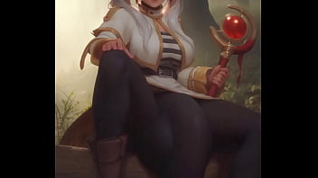 Hermosa chica de cabello blanco sentada en el bosque