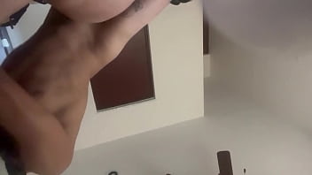 Me follé a motociclista repartidor