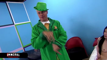 Keisha grey's blowjob makes travis spew cum all over her tits