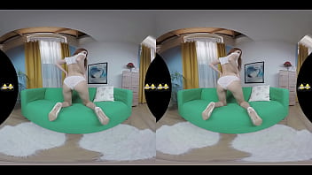 Vr rainbows for redheads with arian joy by virtual pee