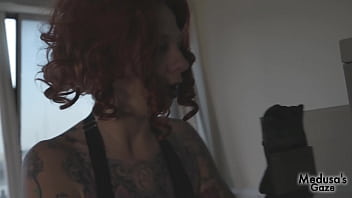 Black widows sting with scarlett love