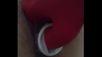 Amateur se masturba con su nuevo succionador y gime hasta correrse Amateur se masturba con su nuevo succionador y gime hasta correrse