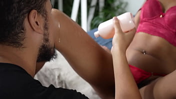 She wets the sheets with her squirt while getting fucked