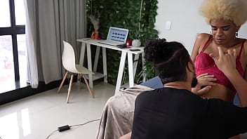 She wets the sheets with her squirt while getting fucked