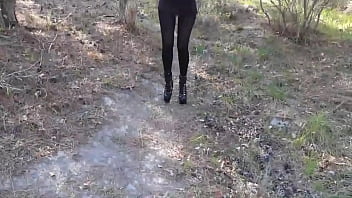 Preview milf walks in pantyhose and high heels