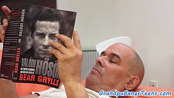 Cum tasting teen spreads legs for grandpa