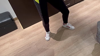 Universitarias tienen una tarea que termina en gemidos