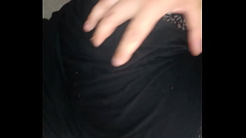 Эта киса любит ласки своего большого папы